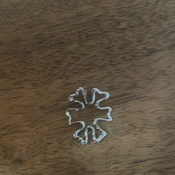 Floral Themed Charm. - Picture 2 of 3